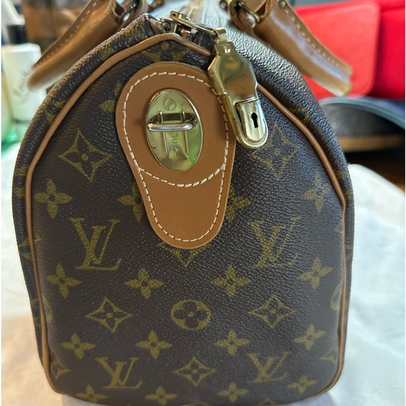 Louis Vuitton Speedy 30 by French & Co - Picture 2 of 15
